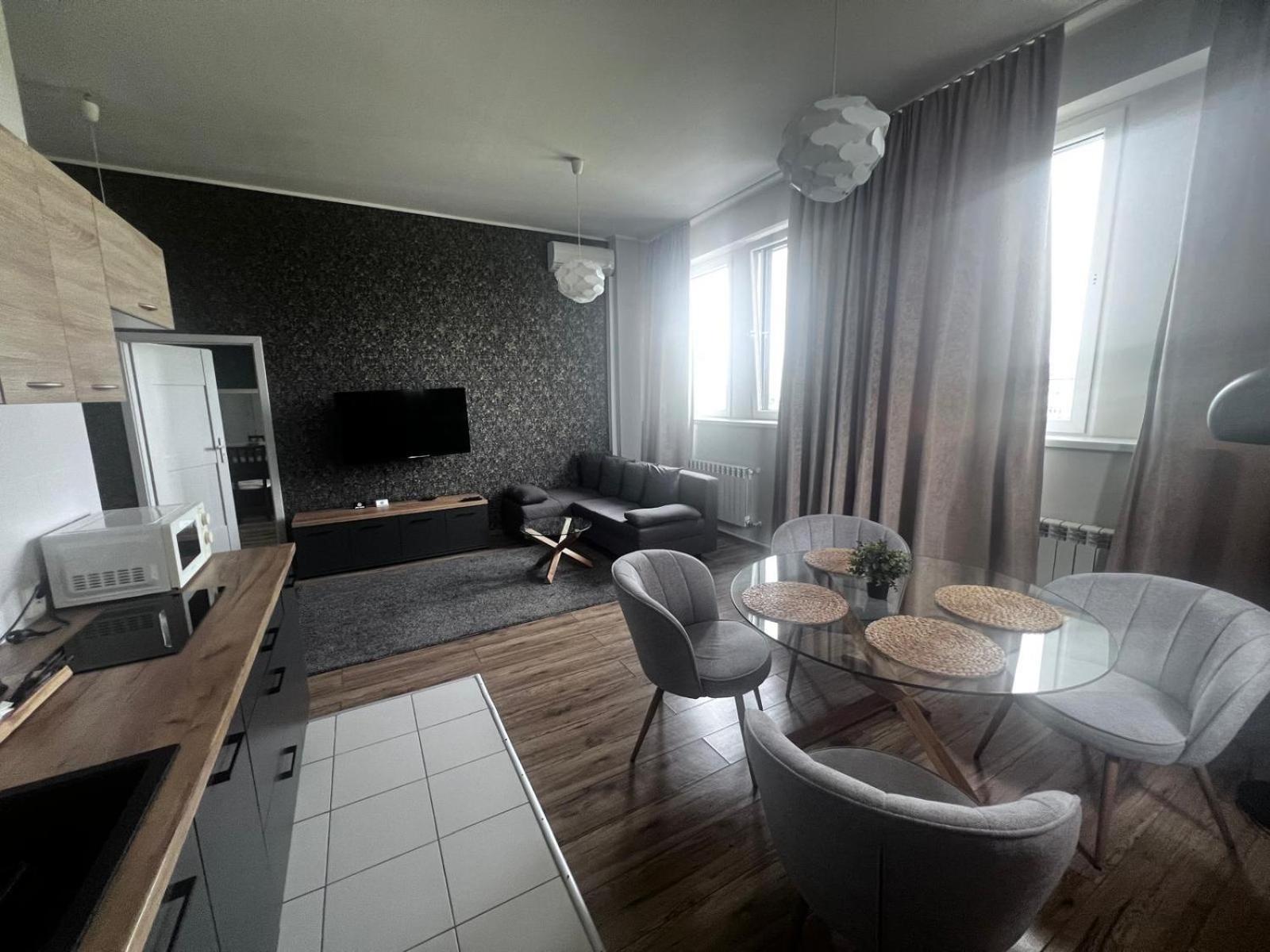 Business Center Apartment Скерневице Екстериор снимка